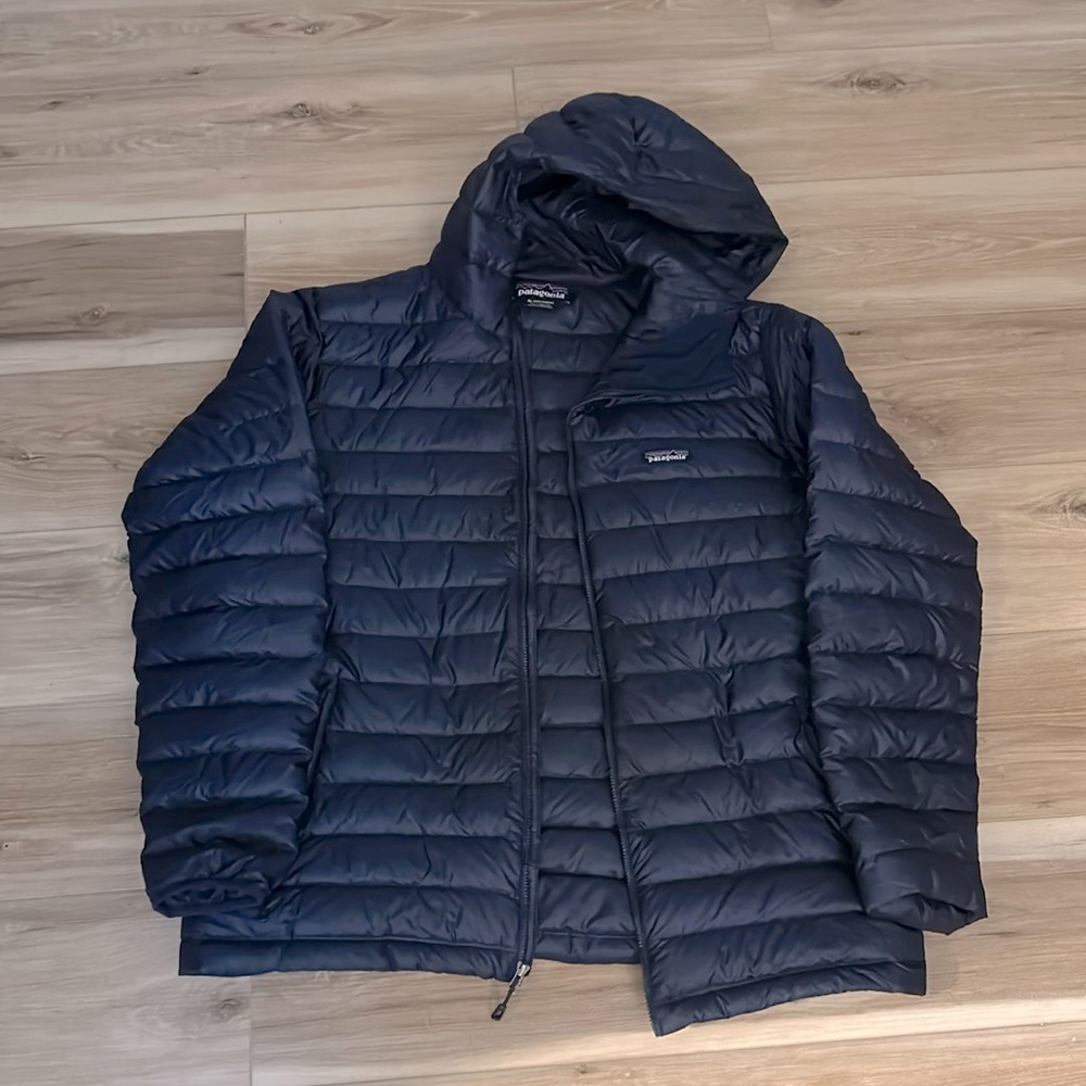 Barely worn and warm down Patagonia